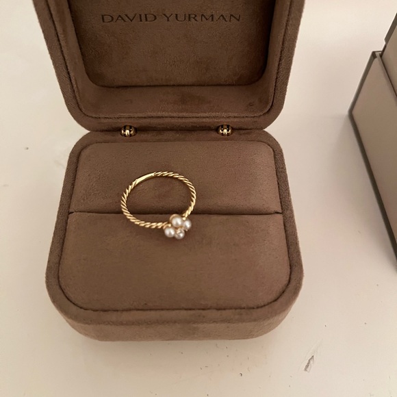David Yurman Petite Modern Renaissance Pearl Ring - Picture 4 of 9